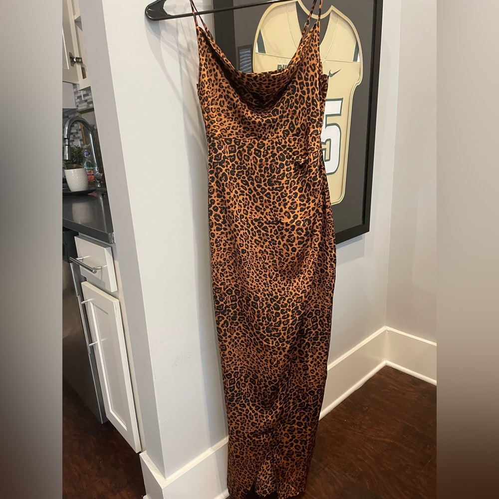 Brand new with tags Nasty Gal Animal print Cowl MIDI dress size 4 - Picture 1 of 4